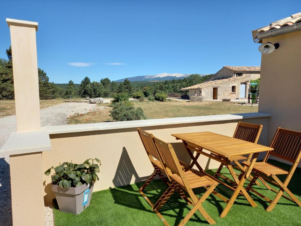 A Ventoux Yourte Monieux Esterno foto