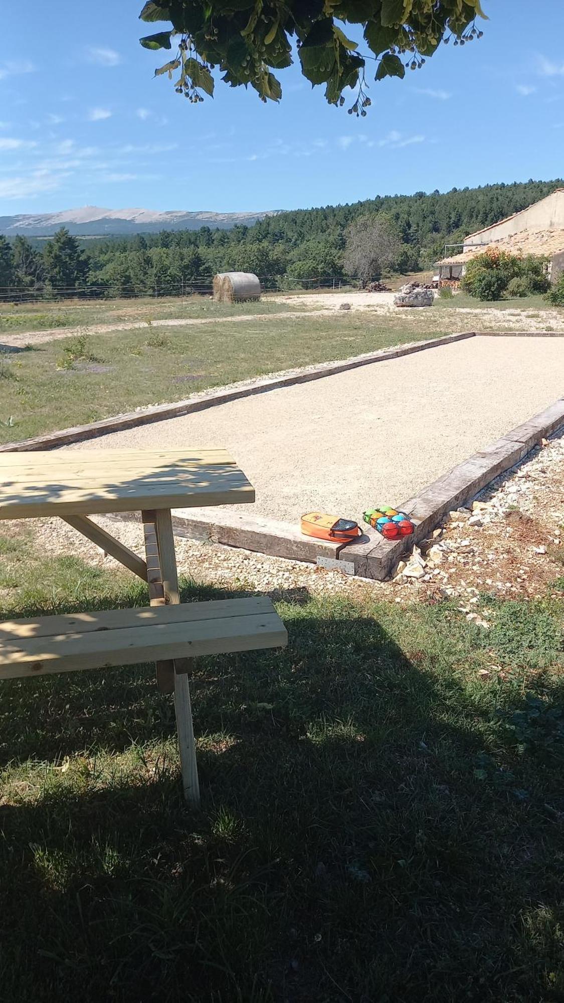 A Ventoux Yourte Monieux Esterno foto